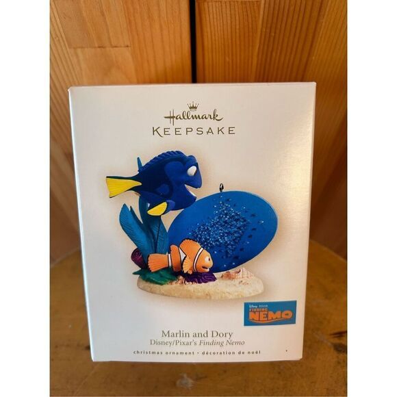 Hallmark 2007 Marlin and Dory Disney's Finding Nemo (4724) - Picture 1 of 8